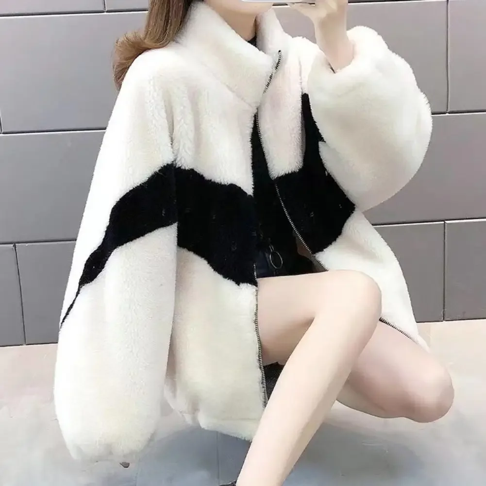 Women Jacket Stylish Women's Winter Coat with Faux Lamb Velvet Colorblock Design Stand Collar Long Sleeves Windproof for Ladies
Women Jacket Stylish Women's Winter Coat with Faux Lamb Velvet Colorblock Design Stand Collar Long Sleeves Windproof for Ladies