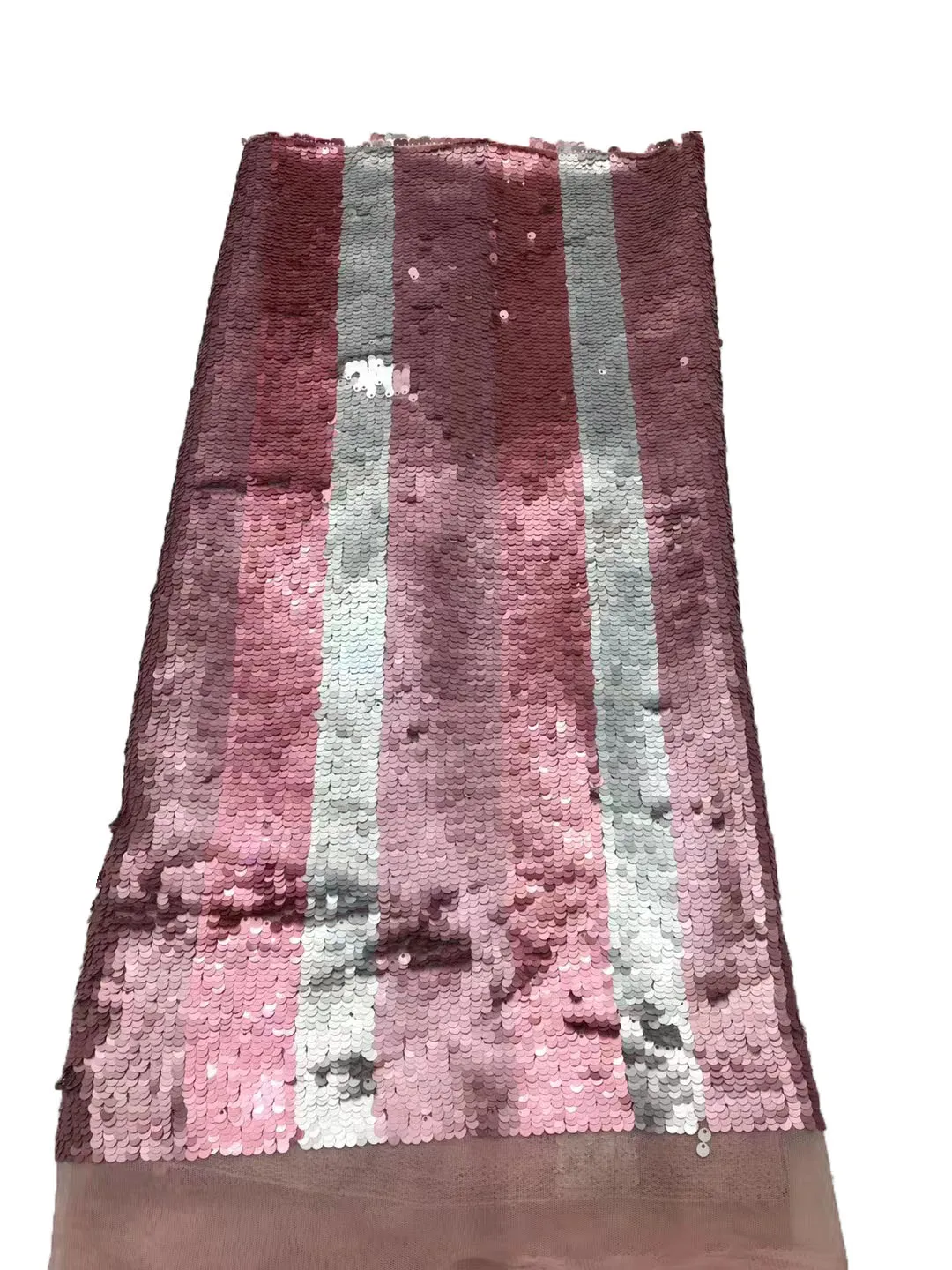 2023 new 6 cm special edition beaded sequin lace mesh fabric, high-end African fashion stage performance dress 5 yards
2023 new 6 cm special edition beaded sequin lace mesh fabric, high-end African fashion stage performance dress 5 yards