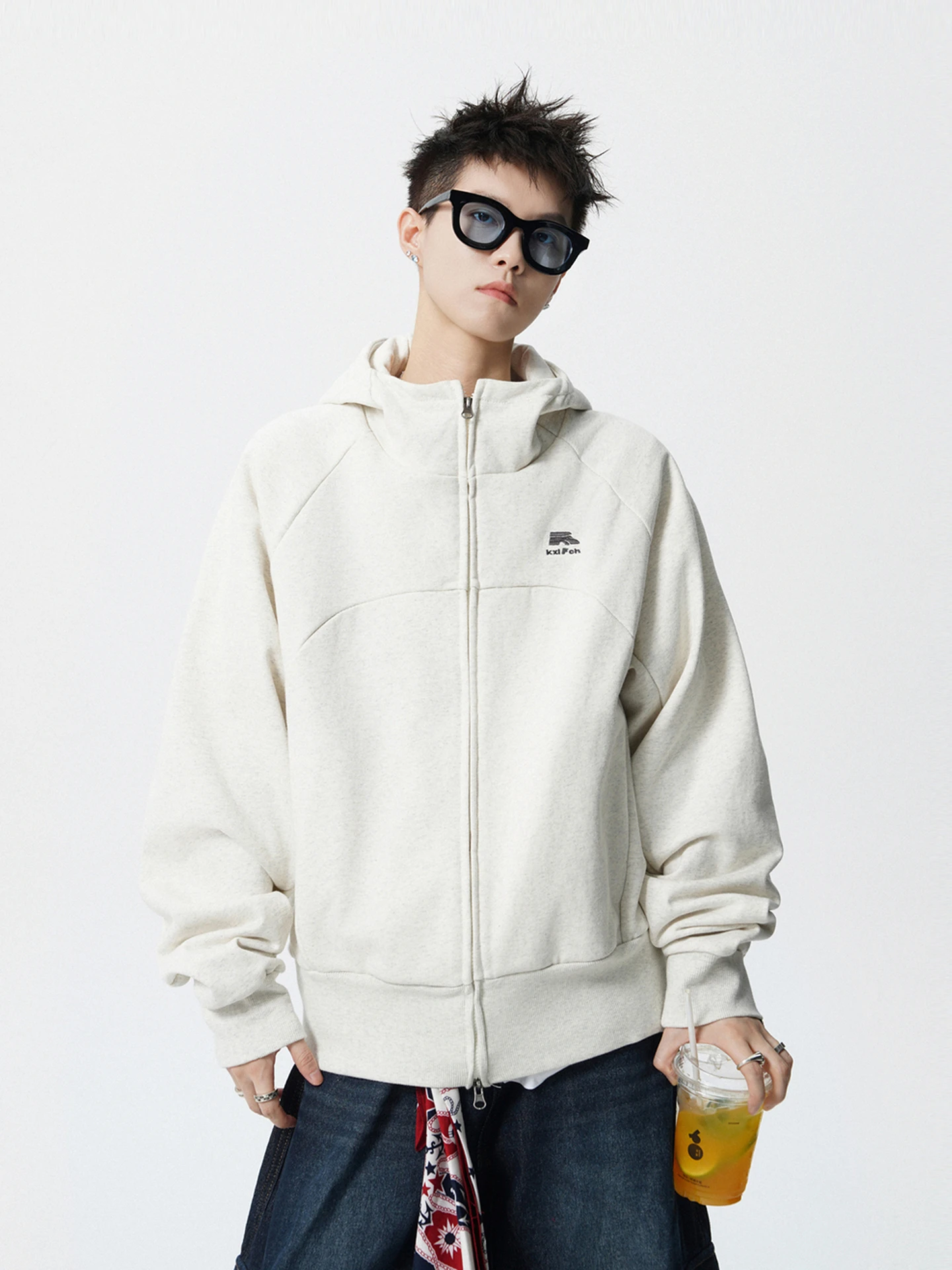 Модный американский кардиган-худи с вышивкой, свободный крой, осенняя верхняя одежда для пар, молодежный, из смесового хлопка и полиэстера
Модный американский кардиган-худи с вышивкой, свободный крой, осенняя верхняя одежда для пар, молодежный, из смесового хлопка и полиэстера