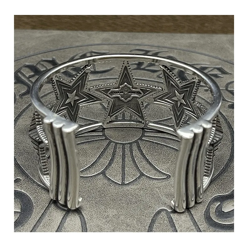 Trendy Brand Thai Silver Retro Big Five-pointed Star Open Bracelet Star Men's and Women's Jewelry Exaggerated Heavy Industry Unp
Trendy Brand Thai Silver Retro Big Five-pointed Star Open Bracelet Star Men's and Women's Jewelry Exaggerated Heavy Industry Unp