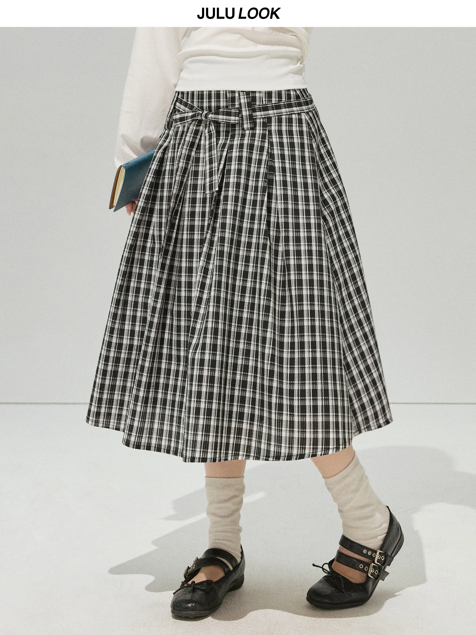 Classic Black White Plaid Knot Midi Skirt plus Size A-Line Skirt Korean Style Commuter Polyester Cotton Blend
Classic Black White Plaid Knot Midi Skirt plus Size A-Line Skirt Korean Style Commuter Polyester Cotton Blend