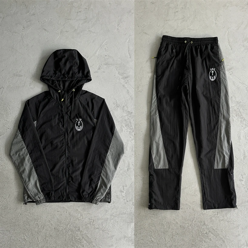 Новинка 2024, Qui Dry, повседневные свободные дышащие длинные брюки на молнии с капюшоном, спортивный костюм, простой мужской костюм из полиэфирного волокна для подростков
Новинка 2024, Qui Dry, повседневные свободные дышащие длинные брюки на молнии с капюшоном, спортивный костюм, простой мужской костюм из полиэфирного волокна для подростков