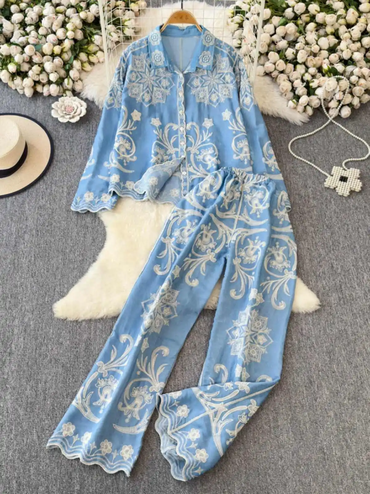 Summer High Street Embroidered Women Pants Set Long Sleeved Shirt Wide Leg Trousers American Fashion Casual Two-piece Set
Summer High Street Embroidered Women Pants Set Long Sleeved Shirt Wide Leg Trousers American Fashion Casual Two-piece Set