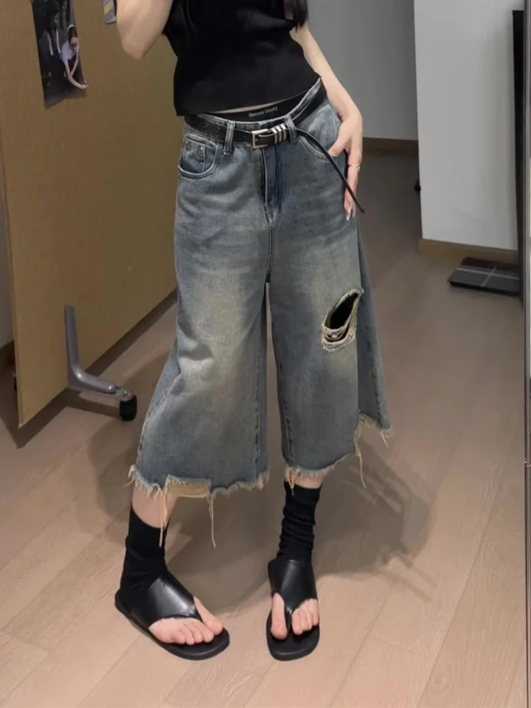 Retro High-Waisted Wide-Leg Jeans Women's Summer New Style Worn-In Look Hole Design American High Street Style Denim Pants
Retro High-Waisted Wide-Leg Jeans Women's Summer New Style Worn-In Look Hole Design American High Street Style Denim Pants