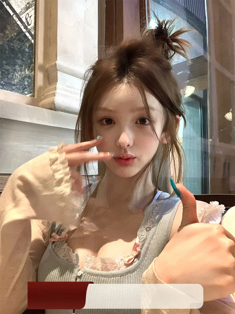 DoggyQin Lace Trim Knitted Slim Fit Vest Women's Outerwear Summer Sun Protection Two-Piece Set Sweet Ey Sle Wool Blend
DoggyQin Lace Trim Knitted Slim Fit Vest Women's Outerwear Summer Sun Protection Two-Piece Set Sweet Ey Sle Wool Blend