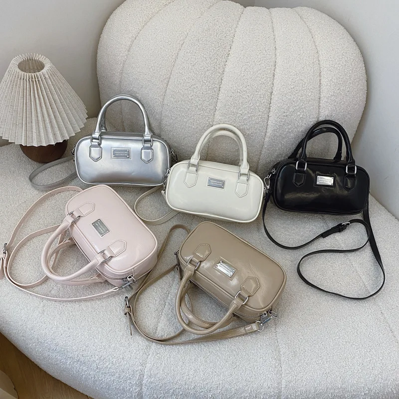 2025 New Women's Minimalist Bowling Handbag | Stylish Versatile Shoulder Crossbody Bag | Premium
2025 New Women's Minimalist Bowling Handbag | Stylish Versatile Shoulder Crossbody Bag | Premium