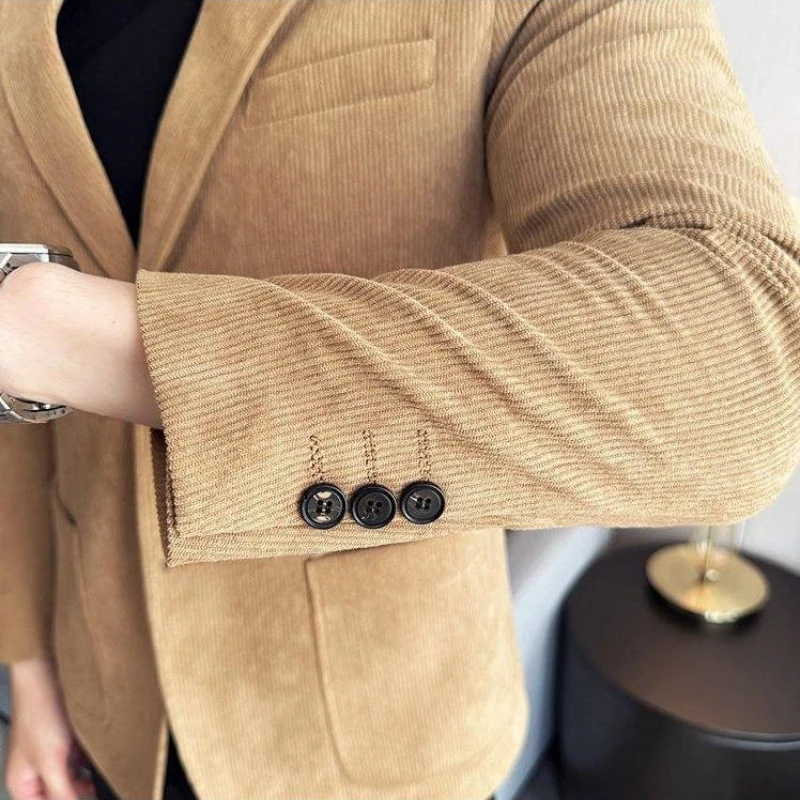 Мужской однотонный вельветовый теплый пиджак: модный деловой повседневный пиджак для весны и осени
Мужской однотонный вельветовый теплый пиджак: модный деловой повседневный пиджак для весны и осени