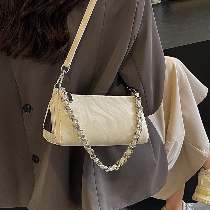 Simple Marble Pattern Underarm Bags, Trendy Chain Strap Shoulder Crossbody Purse with Adjustable Strap for Casual Triangle Bag
Simple Marble Pattern Underarm Bags, Trendy Chain Strap Shoulder Crossbody Purse with Adjustable Strap for Casual Triangle Bag