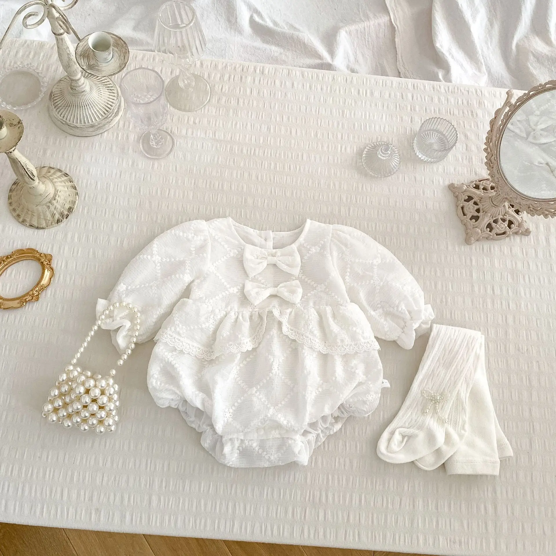 Autumn Toddler Girls Rompers Butterfly Bow Solid Color Flower Embroidery Kid Girls Jumpsuits Long-sleeved Newborn Girl Bodysuits
Autumn Toddler Girls Rompers Butterfly Bow Solid Color Flower Embroidery Kid Girls Jumpsuits Long-sleeved Newborn Girl Bodysuits