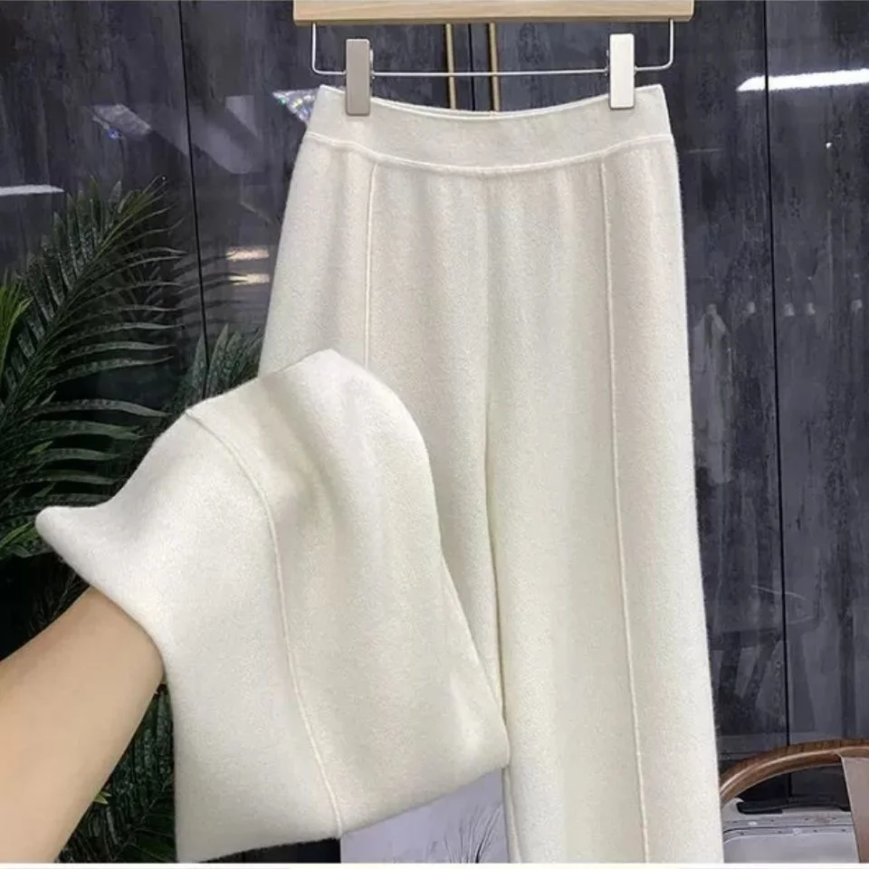 Leg Knitted Wide Pants Women 2023 New Autumn Winter Fashion Loose Trousers Casual Warm Solid Loode Sweater Pants Tops R65
Leg Knitted Wide Pants Women 2023 New Autumn Winter Fashion Loose Trousers Casual Warm Solid Loode Sweater Pants Tops R65