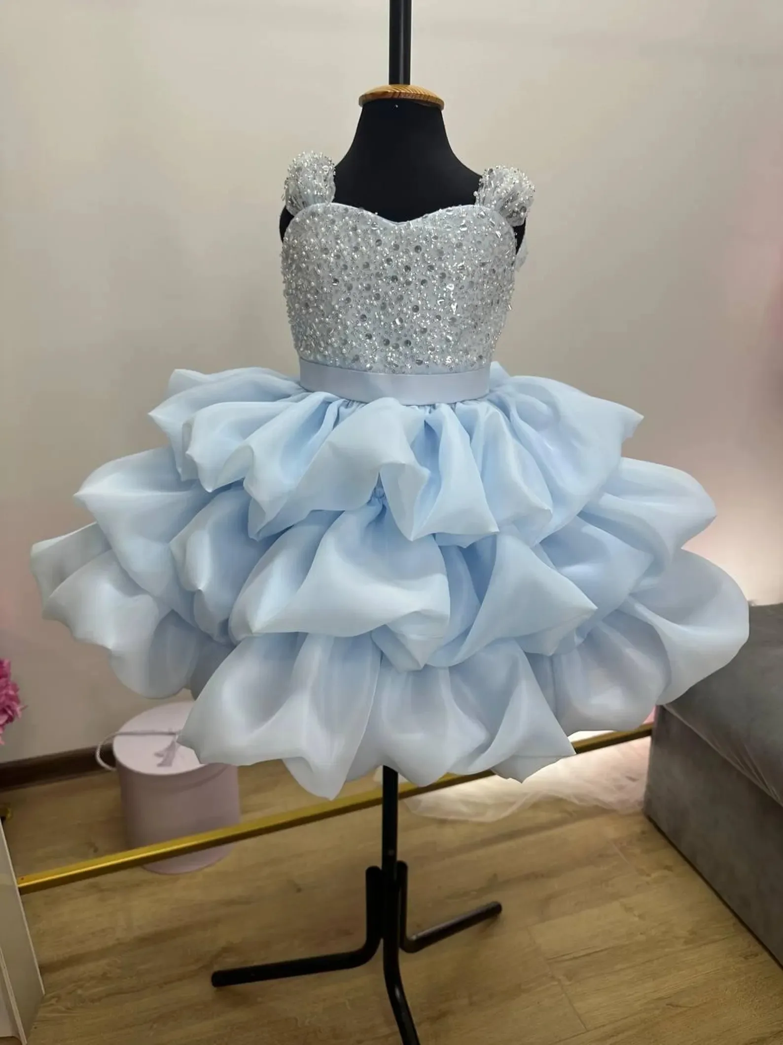 Custom High End Luxury Flower Girl Dress Wedding Flower Girl Gown Kids Birthday Party Dress Kids Pageant Runway Show Formal
Custom High End Luxury Flower Girl Dress Wedding Flower Girl Gown Kids Birthday Party Dress Kids Pageant Runway Show Formal