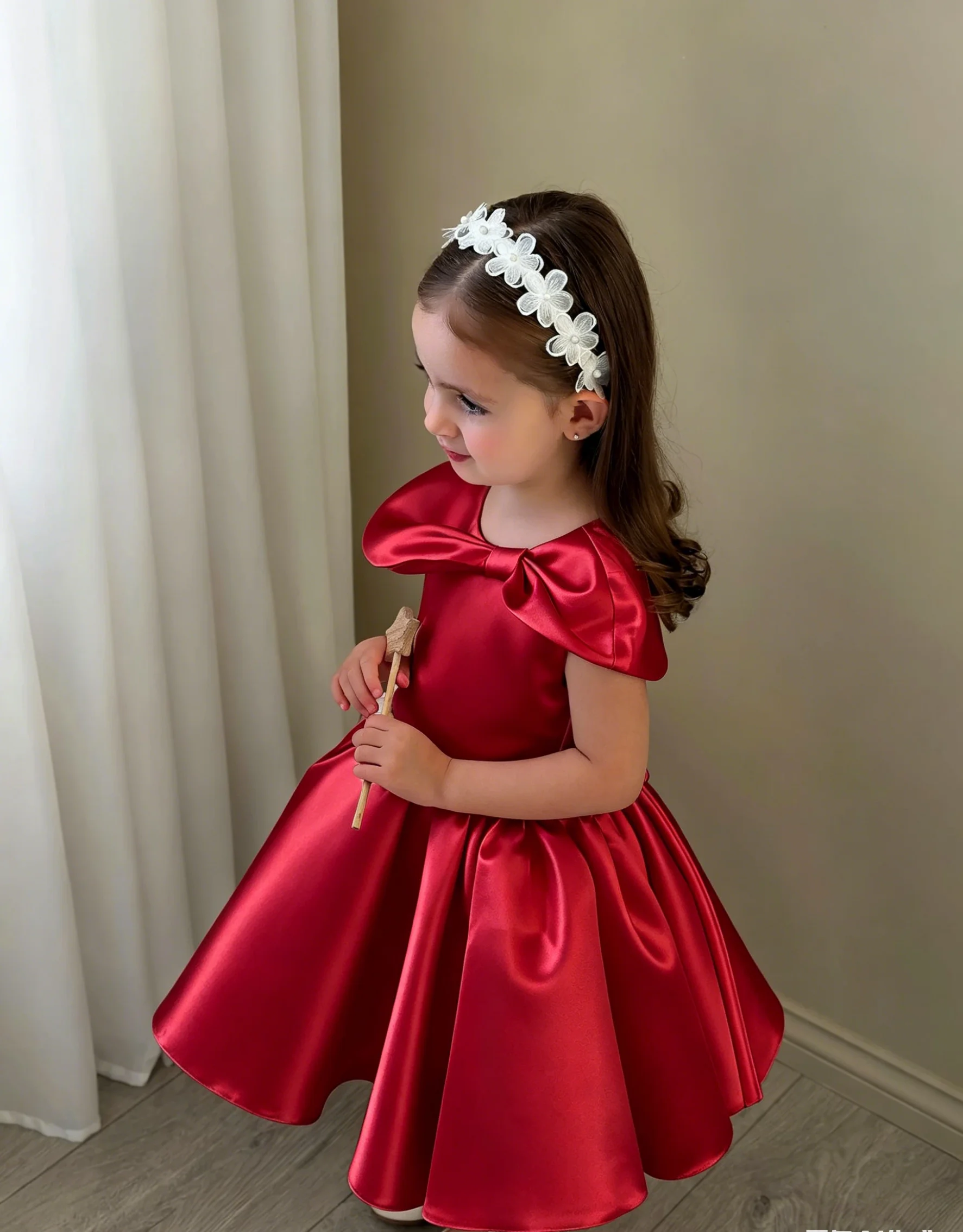 Princess Customized Short Sleeves Satin Kids Birthday Party First Communion Gown Knee Lenght Flower Girl Dress for Wedding
Princess Customized Short Sleeves Satin Kids Birthday Party First Communion Gown Knee Lenght Flower Girl Dress for Wedding