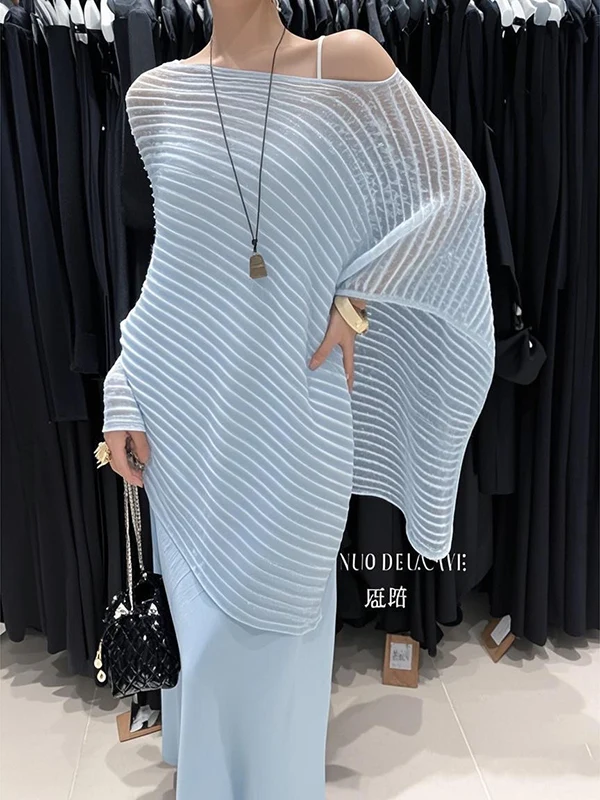 Синяя асимметричная накидка-пончо для женщин: расслабляющая, солнцезащитная, для отпуска, в корейском стиле, из тонкой ткани.
Синяя асимметричная накидка-пончо для женщин: расслабляющая, солнцезащитная, для отпуска, в корейском стиле, из тонкой ткани.