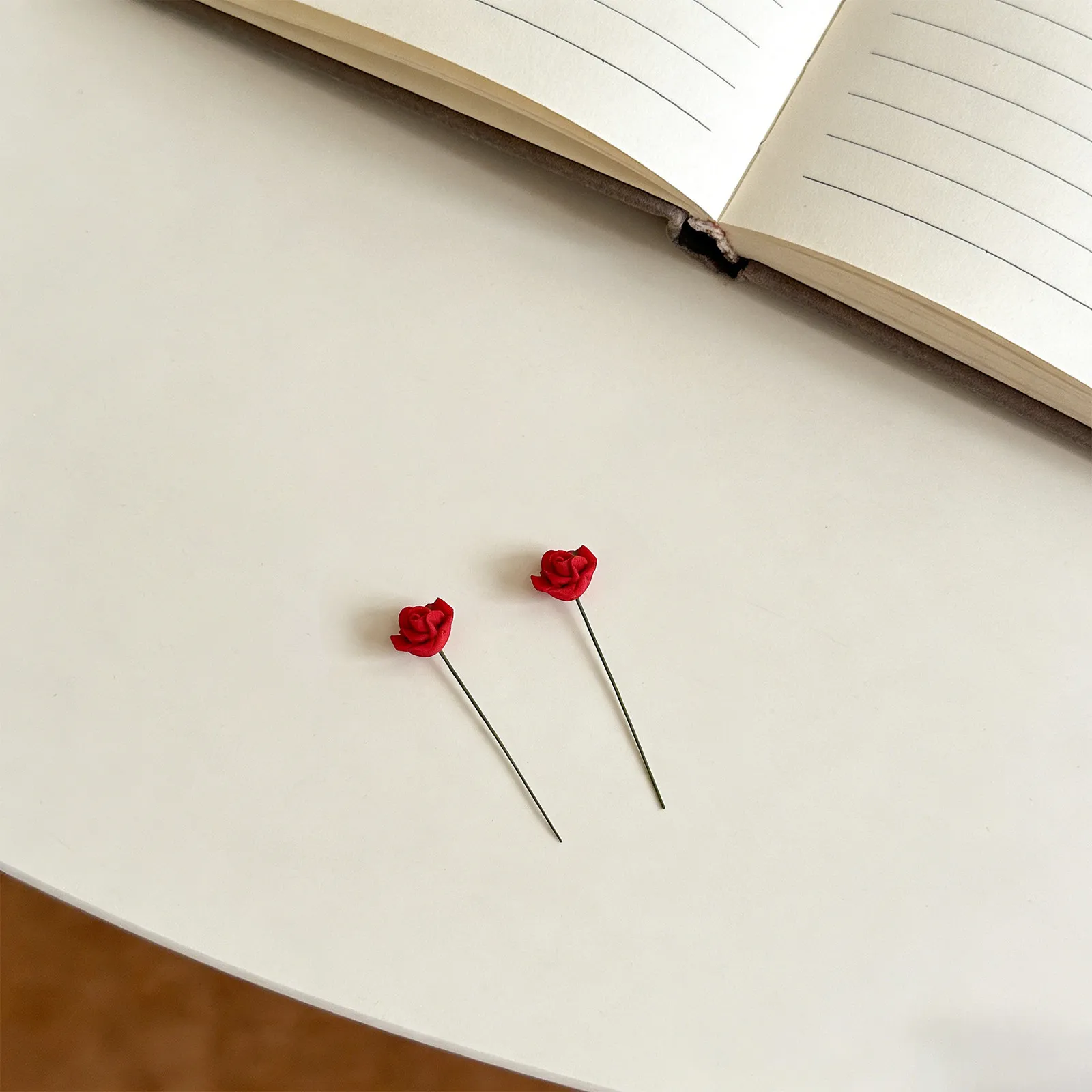 5Pcs Miniature Rose Picks Scenery Landscape Mini Flower Decorations for Garden Table DIY Artificial Flower Ornament
5Pcs Miniature Rose Picks Scenery Landscape Mini Flower Decorations for Garden Table DIY Artificial Flower Ornament