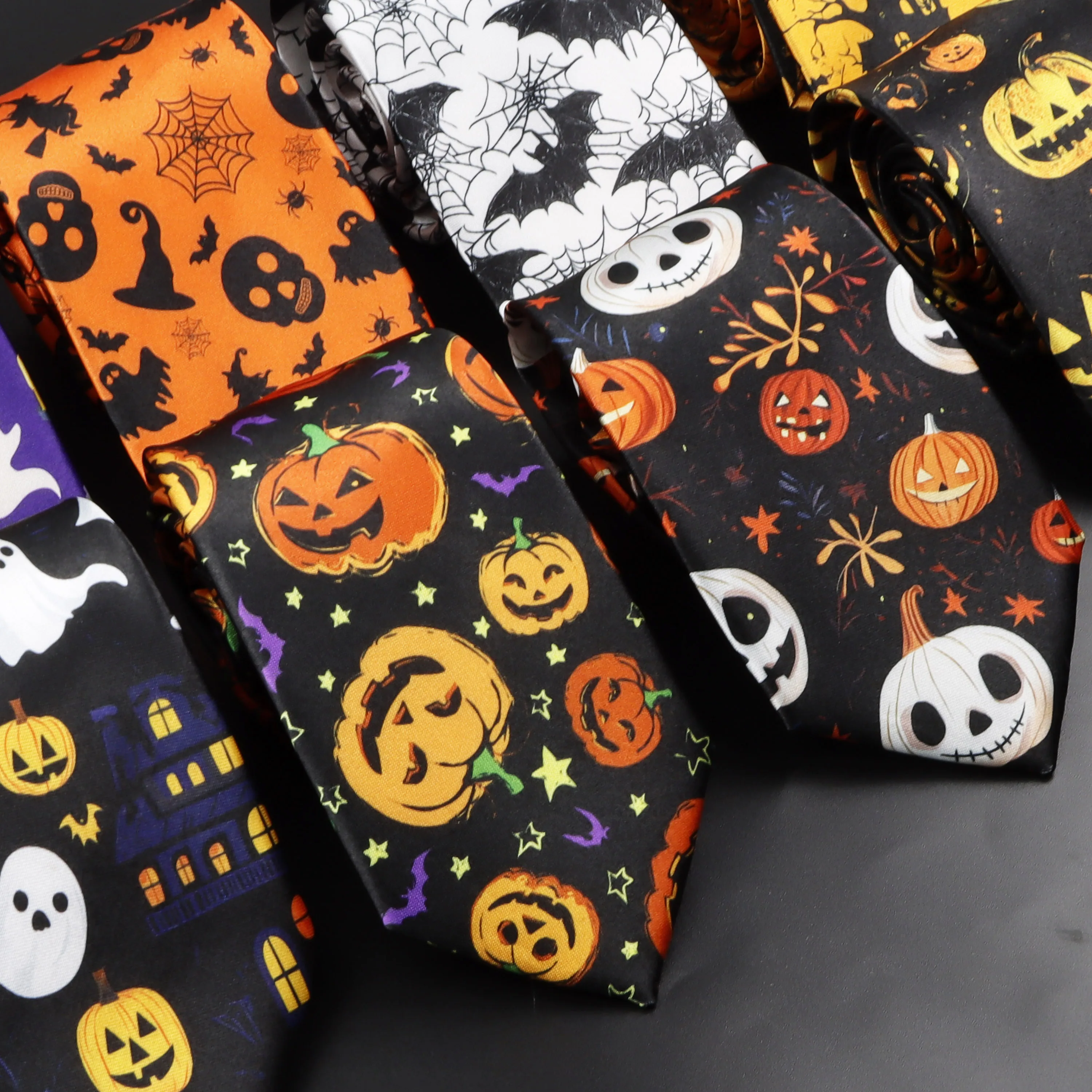 Мужские галстуки с тыквой и черепом, новые повседневные тонкие классические галстуки из полиэстера, модный мужской галстук для свадьбы, Хэллоуина, вечерние галстуки
Мужские галстуки с тыквой и черепом, новые повседневные тонкие классические галстуки из полиэстера, модный мужской галстук для свадьбы, Хэллоуина, вечерние галстуки