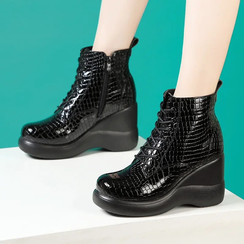8cm Small Big Size 32-43 Patent Leather Shoes with Fur Platform Wedges Boots 2025 Winter Womens High Heels Ankle Boots Office
8cm Small Big Size 32-43 Patent Leather Shoes with Fur Platform Wedges Boots 2025 Winter Womens High Heels Ankle Boots Office