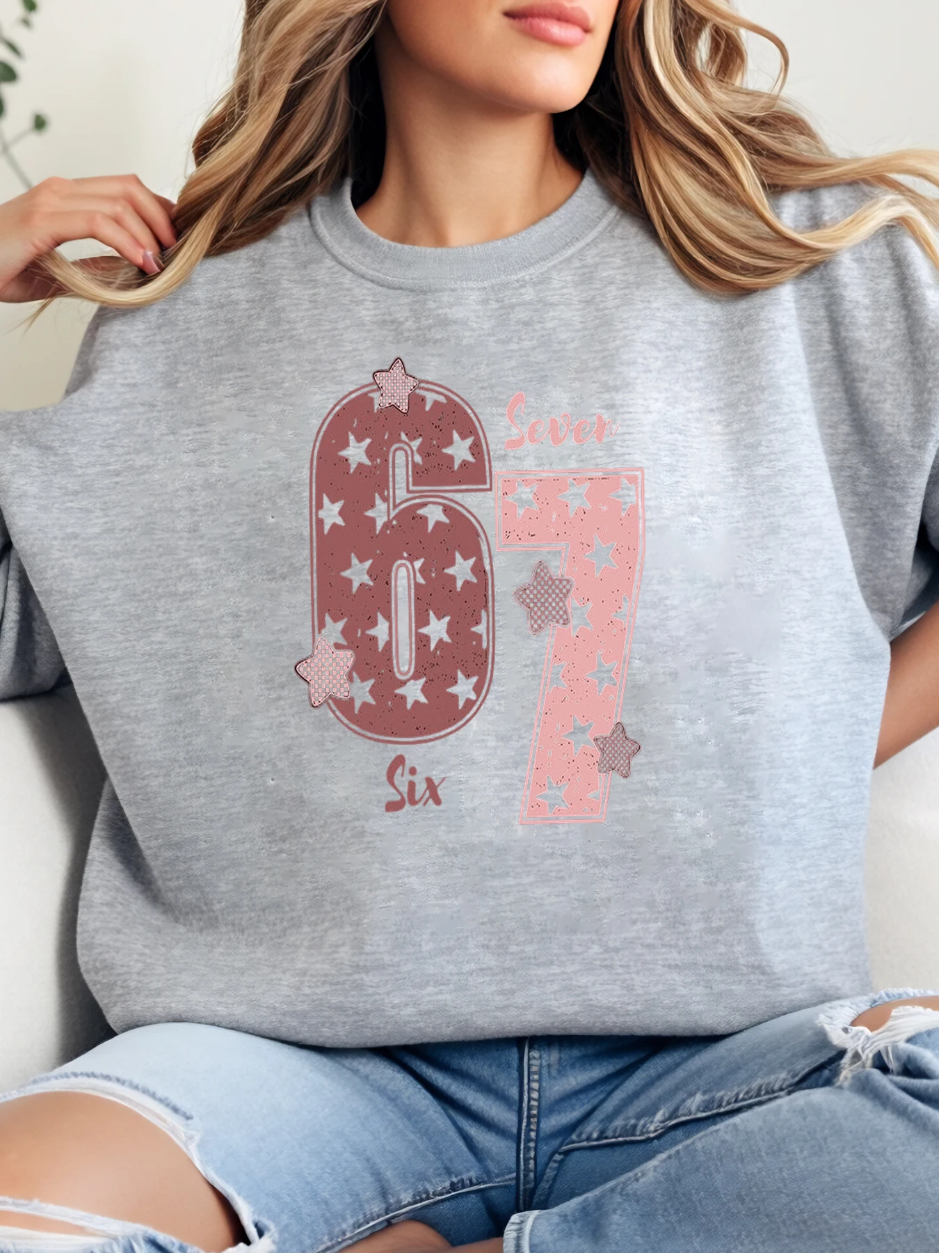 Женская футболка с принтом звезды 67, дизайн «шесть семи цифр», подарок на день рождения, повседневная одежда, серая, больших размеров
Женская футболка с принтом звезды 67, дизайн «шесть семи цифр», подарок на день рождения, повседневная одежда, серая, больших размеров