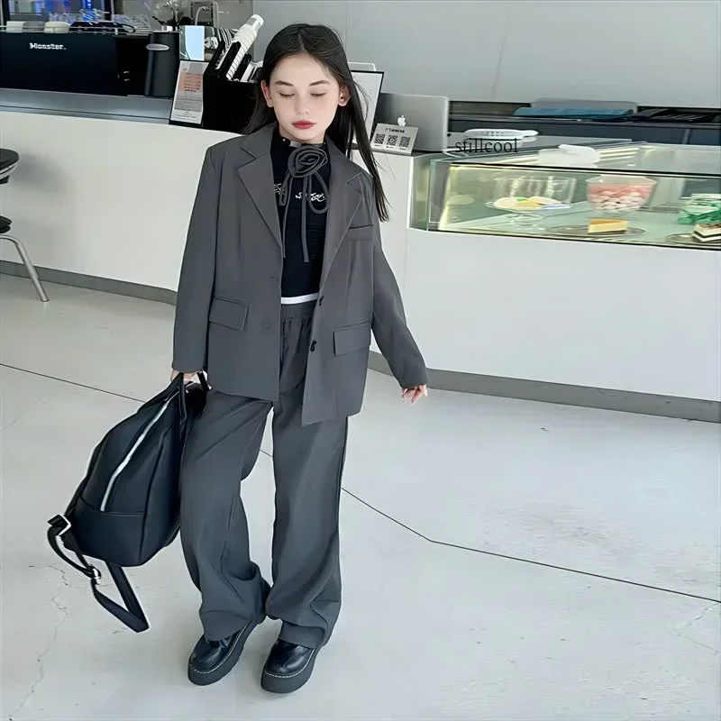 Suit for Girls Autumn 2024 New Fashion Grey Teen School Kids Clothes Set Blazer Trousers 2pcs Performance Outfit Formal Costumes
Suit for Girls Autumn 2024 New Fashion Grey Teen School Kids Clothes Set Blazer Trousers 2pcs Performance Outfit Formal Costumes