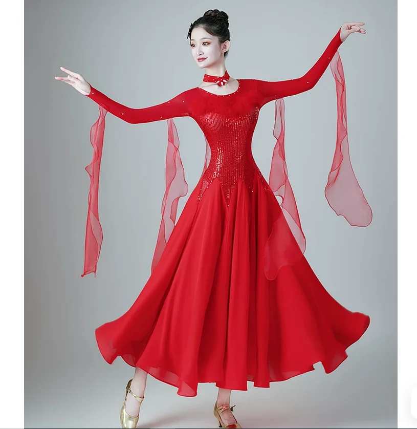 Feather style modern dance dress with diamond studded waltz hem dress
Feather style modern dance dress with diamond studded waltz hem dress