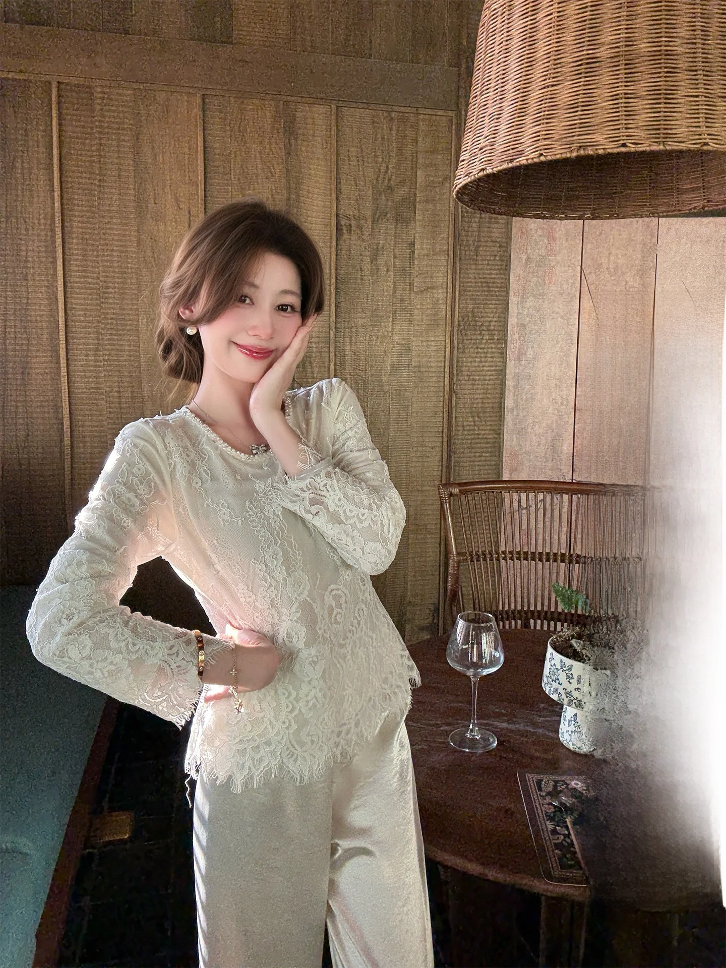 Pure Desire High Elastic Lace Base irt Women's Spring New Pearl Weave Belt Embroidered Cotton Nylon Blend Long Sve round...
Pure Desire High Elastic Lace Base irt Women's Spring New Pearl Weave Belt Embroidered Cotton Nylon Blend Long Sve round...