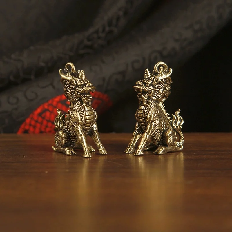 1Pcs Qilin Luck Animal Fengshui Vintage Statue Figurine Wealth Brass Decor Prosperity Chinese Style Ornament
1Pcs Qilin Luck Animal Fengshui Vintage Statue Figurine Wealth Brass Decor Prosperity Chinese Style Ornament