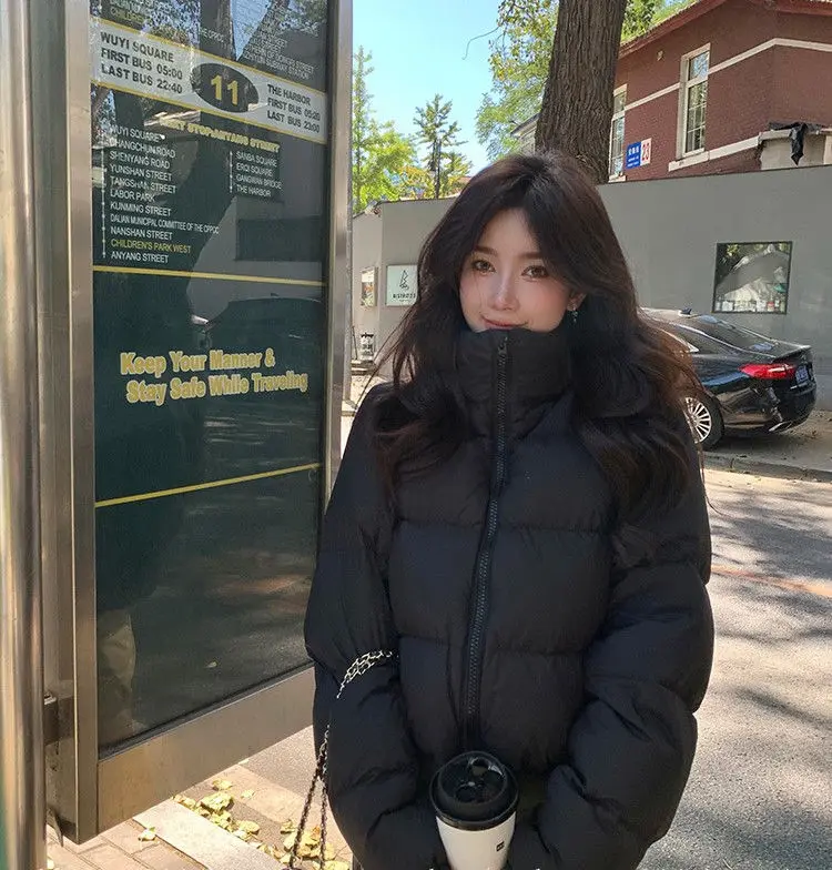 Parka Corta De Mujer Womens High-Street Fashion Asymmetric Hem Unique Collar Design Leather Trim Decorative Details Youthful Gym
Parka Corta De Mujer Womens High-Street Fashion Asymmetric Hem Unique Collar Design Leather Trim Decorative Details Youthful Gym