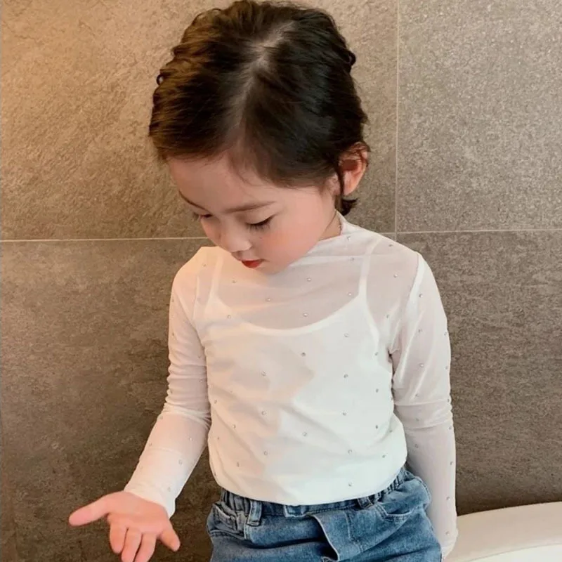 Детская нижняя одежда с бриллиантами, летний кружевной топ для девочек, сетчатая корейская футболка с длинными рукавами
Детская нижняя одежда с бриллиантами, летний кружевной топ для девочек, сетчатая корейская футболка с длинными рукавами