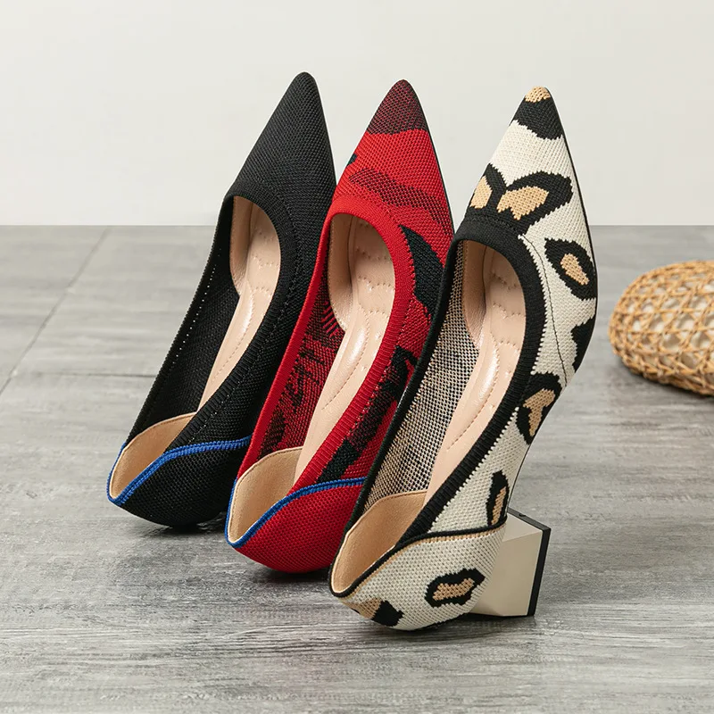 Large size women's pointed high heels casual breathable woven pointed shoes fashionable and beautiful square heel shoes new in 2
Large size women's pointed high heels casual breathable woven pointed shoes fashionable and beautiful square heel shoes new in 2