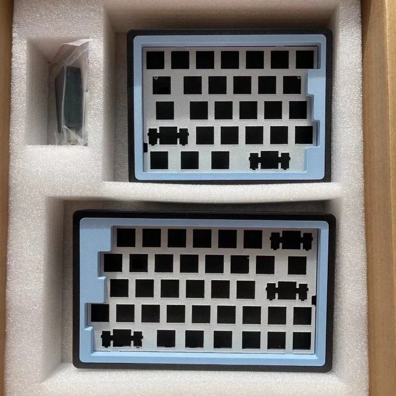 Jin66 Split Keyboard Kit Accessories Custom ABS Material Hot-swap Single Mode Wireless 2.4G DIY Mechanical Keyboard Hands on Set
Jin66 Split Keyboard Kit Accessories Custom ABS Material Hot-swap Single Mode Wireless 2.4G DIY Mechanical Keyboard Hands on Set