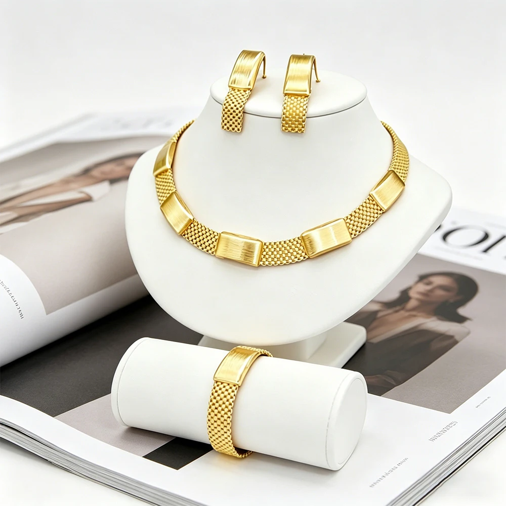 Luxury Mesh Chain Gold Color Necklace Earrings Bracelet 3Pcs Set Dubai African Jewelry Set Bridal Wedding Gift Jewelry for Women
Luxury Mesh Chain Gold Color Necklace Earrings Bracelet 3Pcs Set Dubai African Jewelry Set Bridal Wedding Gift Jewelry for Women
