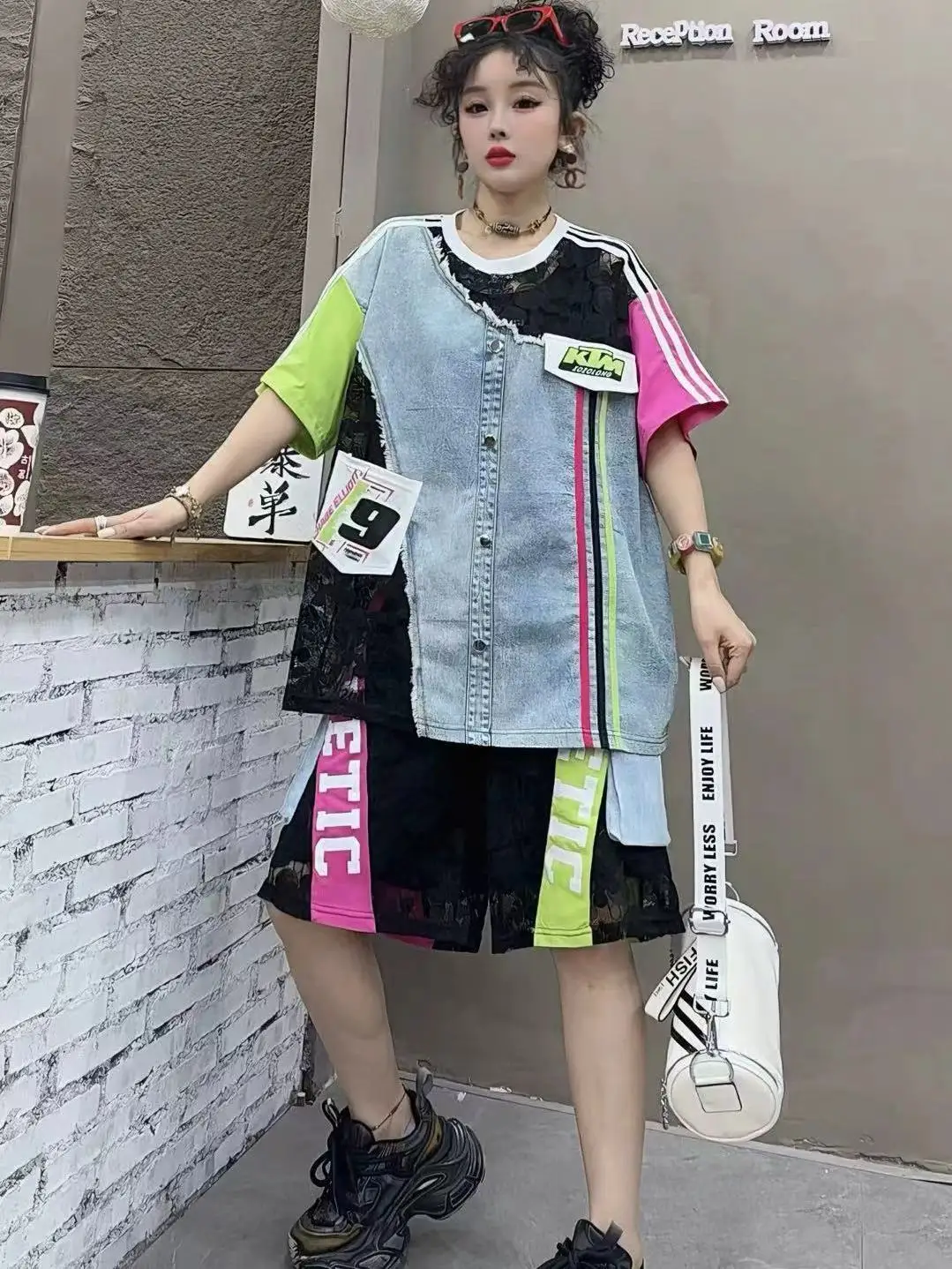 Fashionable Lace Patchwork Denim Print Letter Summer New Loose Short Sleeve Color Block Shorts Set Women's Casual Sportswear
Fashionable Lace Patchwork Denim Print Letter Summer New Loose Short Sleeve Color Block Shorts Set Women's Casual Sportswear