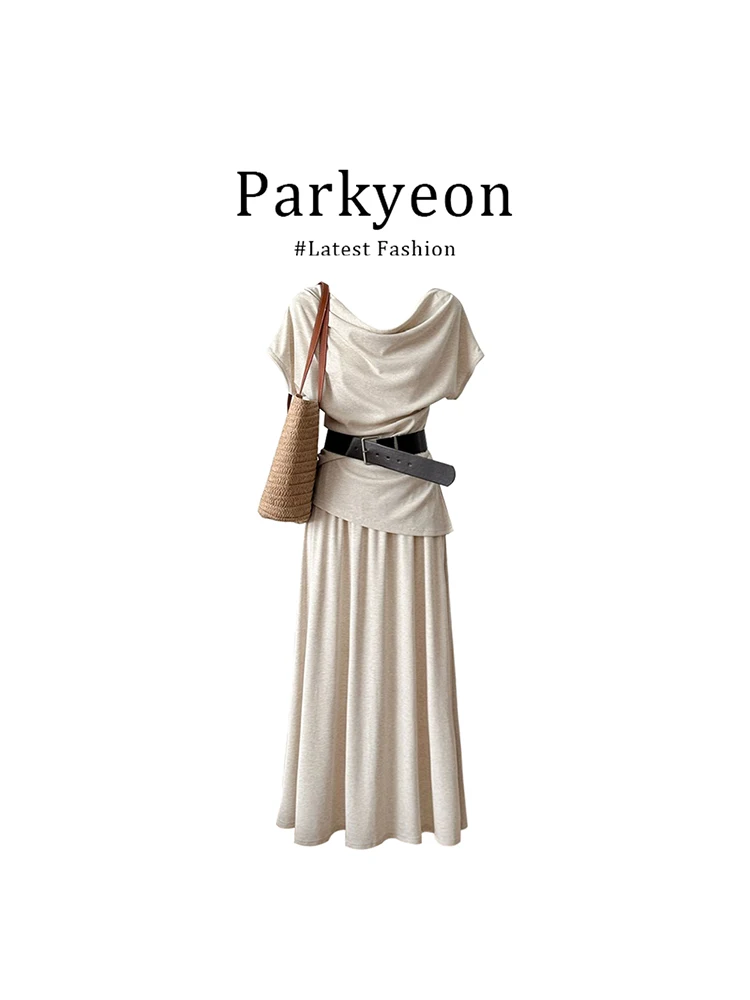 Parkyeon Summer 2026 Women's Pure Desire Lightweight Short Sleeve T-Shirt And A-Line Elastic Waist Skirt Two-Piece Set
Parkyeon Summer 2026 Women's Pure Desire Lightweight Short Sleeve T-Shirt And A-Line Elastic Waist Skirt Two-Piece Set