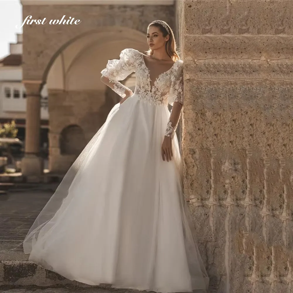 Customized Elegant Wedding Dresses Exquisite Bridal Gowns V-Neck Backless Sexy Robes Sexy Lace Appliques Vestidos De Novia
Customized Elegant Wedding Dresses Exquisite Bridal Gowns V-Neck Backless Sexy Robes Sexy Lace Appliques Vestidos De Novia