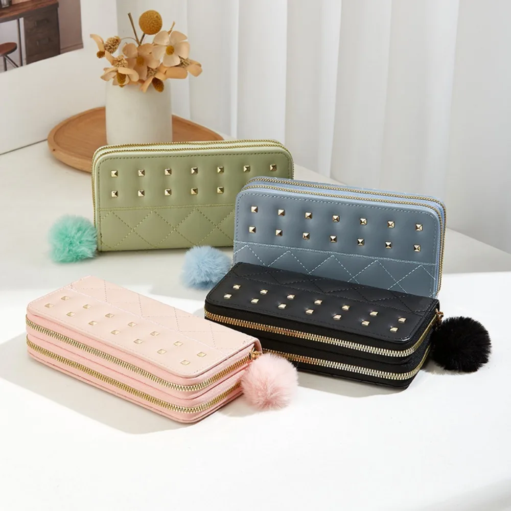Rivets Women Long Purse Soft Plush Ball Double Zipper Woman Clutch Wallet Multi-card Slot PU Leather Square Card Bag Daily
Rivets Women Long Purse Soft Plush Ball Double Zipper Woman Clutch Wallet Multi-card Slot PU Leather Square Card Bag Daily