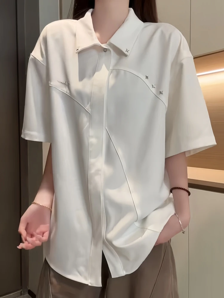 Cleanfit White Ice Silk Short Sleeve Shirt Men's Summer Thin Rivet Design Sense Structure Splicing Drapey Shirt Casual Style
Cleanfit White Ice Silk Short Sleeve Shirt Men's Summer Thin Rivet Design Sense Structure Splicing Drapey Shirt Casual Style