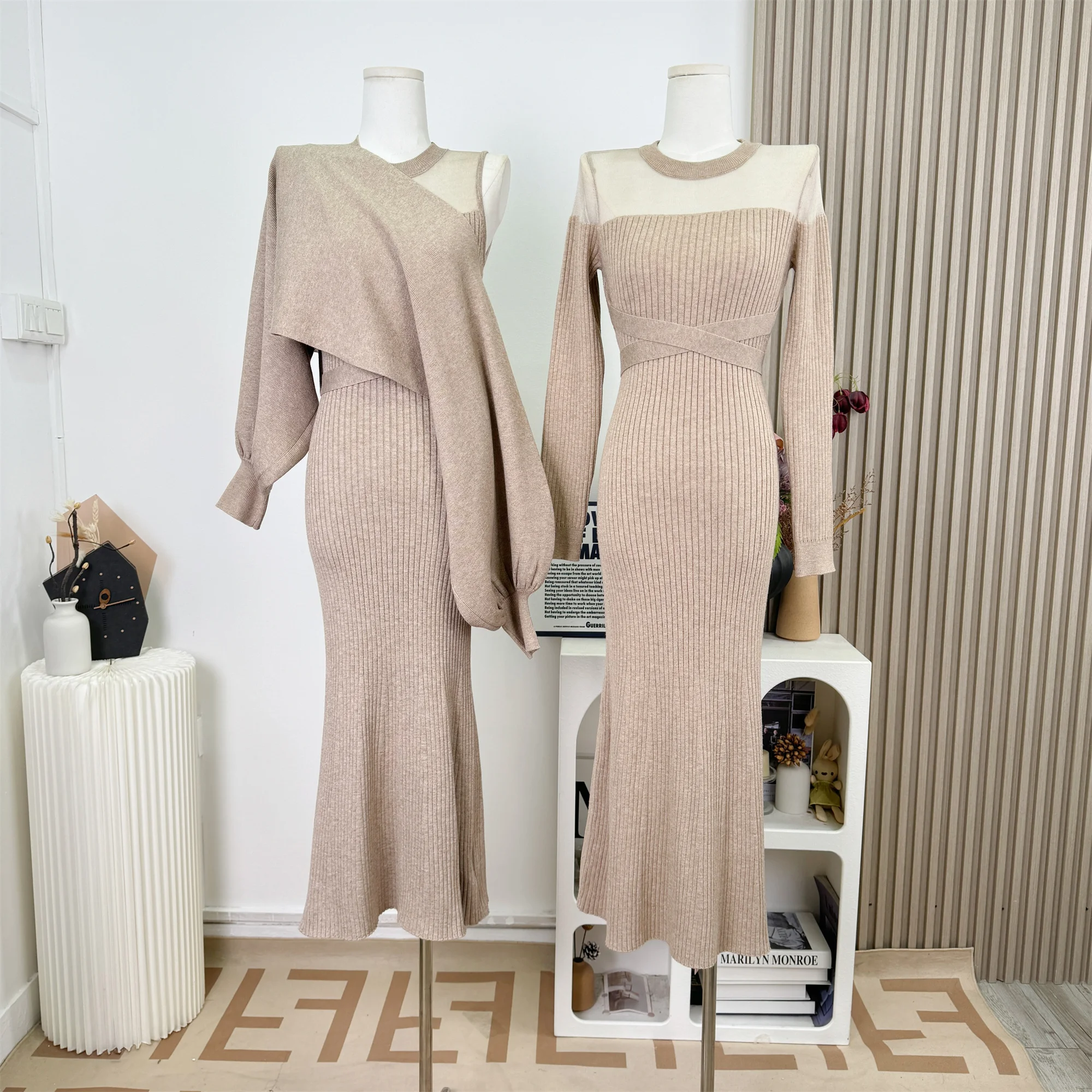 Женский вязаный кардиган-жилет в стиле ретро, комплект из двух предметов, элегантное платье с длинным рукавом и высокой талией, осенне-зимнее модное лоскутное платье F525
Женский вязаный кардиган-жилет в стиле ретро, комплект из двух предметов, элегантное платье с длинным рукавом и высокой талией, осенне-зимнее модное лоскутное платье F525