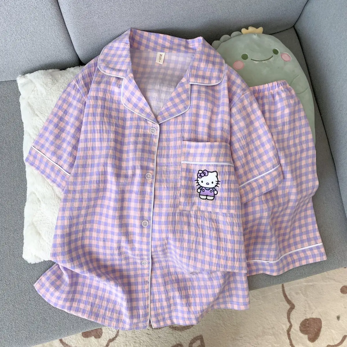 Хлопковая ночная рубашка Sanrio Hello Kitty, женская ночная одежда, шорты, одежда для сна с короткими рукавами, пижама с рисунком Kawaii, летние пижамы, домашний костюм
Хлопковая ночная рубашка Sanrio Hello Kitty, женская ночная одежда, шорты, одежда для сна с короткими рукавами, пижама с рисунком Kawaii, летние пижамы, домашний костюм
