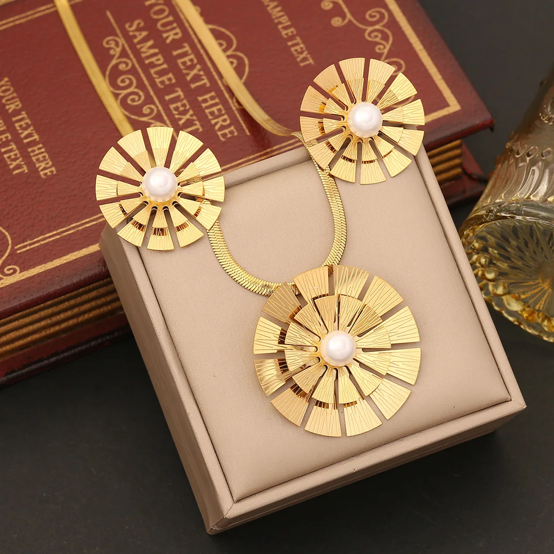 Stainless Steel Circular Imitation Pearl Pendant Mecklace For Women Collarbone Pendant Necklace Fashion Jewelry Party Gift
Stainless Steel Circular Imitation Pearl Pendant Mecklace For Women Collarbone Pendant Necklace Fashion Jewelry Party Gift
