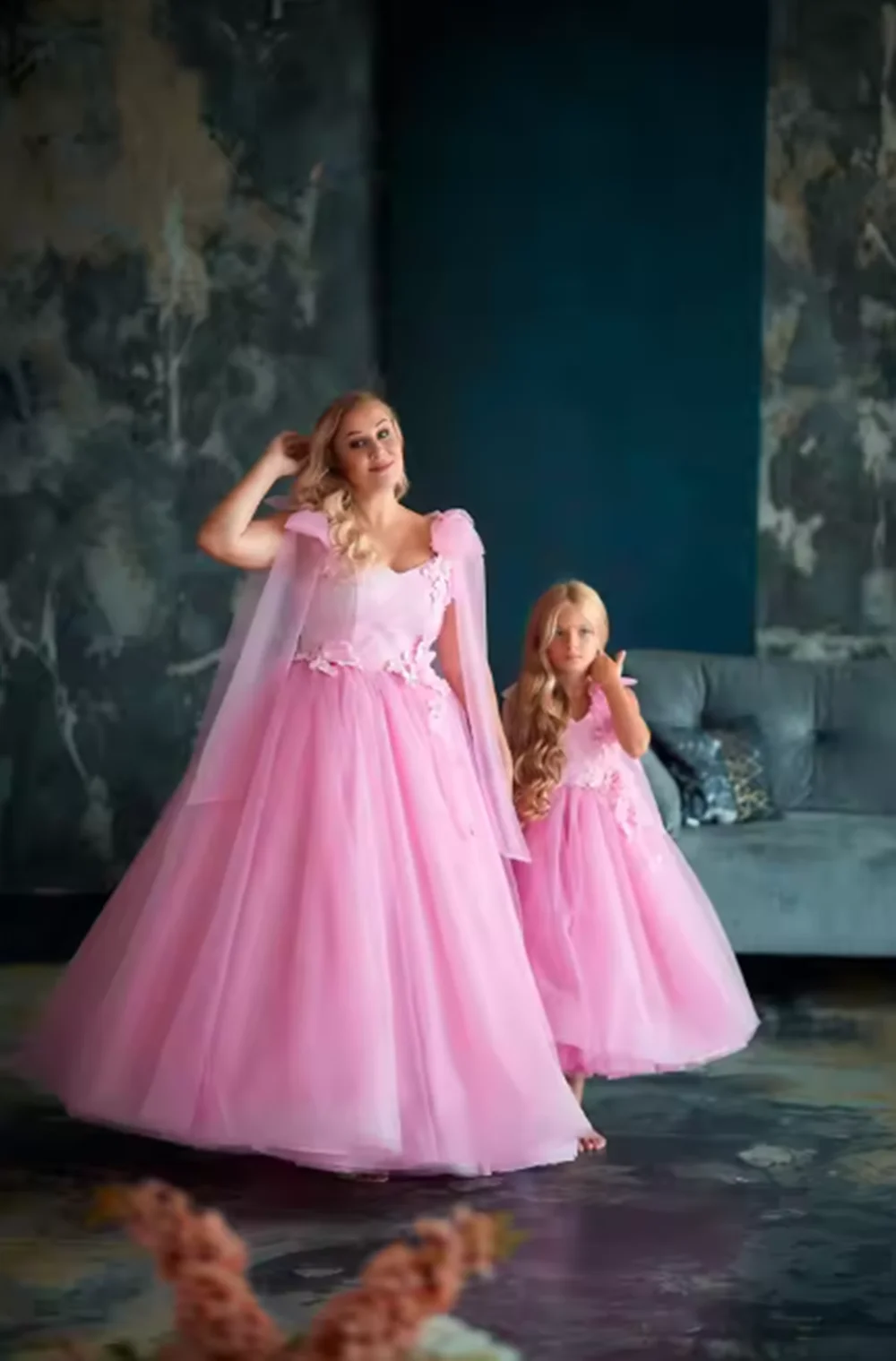Розовые тюлевые аппликации, одинаковые платья для мамы и дочки, платье с цветочным узором для девочек на свадьбу, детские платья для дня рождения, первого причастия
Розовые тюлевые аппликации, одинаковые платья для мамы и дочки, платье с цветочным узором для девочек на свадьбу, детские платья для дня рождения, первого причастия