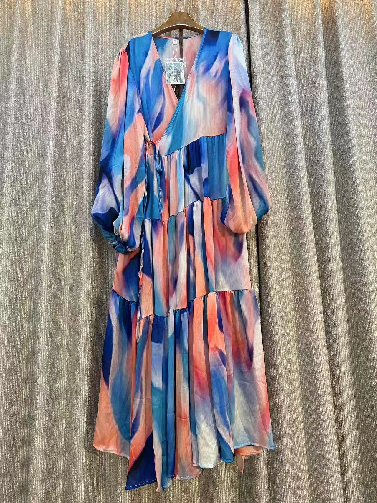 New Print Elegant Women Long Sleeve Lace Up Loose Maxi Dress A-line High Waist Holiday Party Female Evening Party Fashion Robe
New Print Elegant Women Long Sleeve Lace Up Loose Maxi Dress A-line High Waist Holiday Party Female Evening Party Fashion Robe