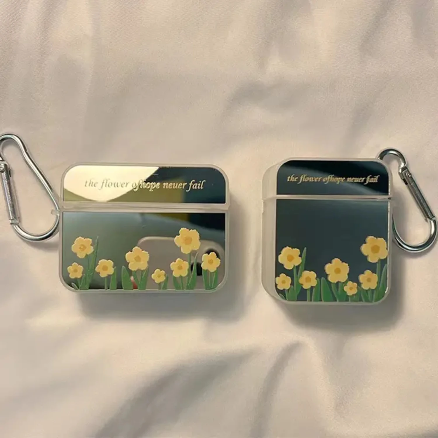 Mirror Air Pod Case With Matching Keychain For AirPods1/2,AirPods Pro,AirPods Pro2,AirPods 3
Mirror Air Pod Case With Matching Keychain For AirPods1/2,AirPods Pro,AirPods Pro2,AirPods 3