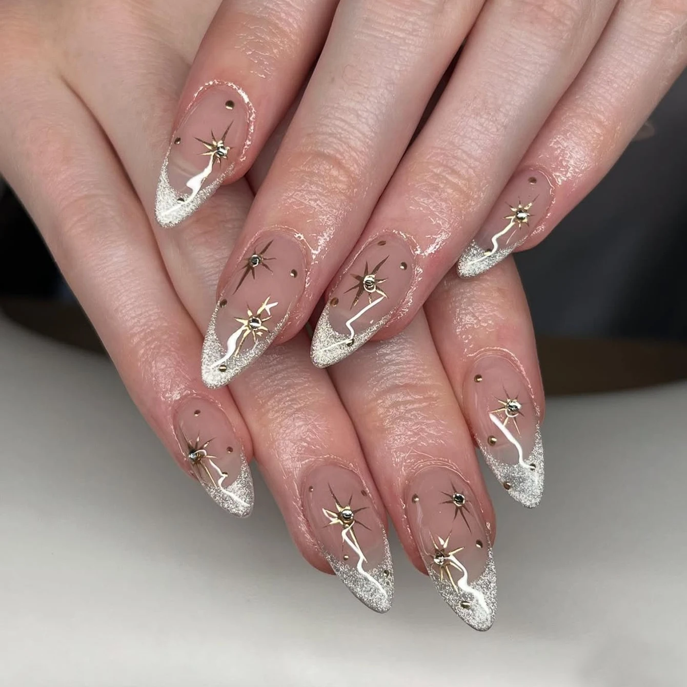 10 шт., миндальный пресс для ногтей, французские заостренные накладные ногти «кошачий глаз» со стразами, блестящий искусственный пресс для ногтей, милые ногти
10 шт., миндальный пресс для ногтей, французские заостренные накладные ногти «кошачий глаз» со стразами, блестящий искусственный пресс для ногтей, милые ногти