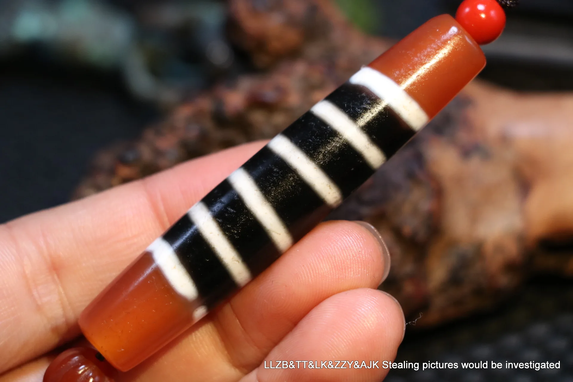 Magic Power Energy Tibetan Old Agate 3 Colors 6 Stripes Healer Medicine Symbol dZi Bead Amulet Pendant Talisman UPD220102A15
Magic Power Energy Tibetan Old Agate 3 Colors 6 Stripes Healer Medicine Symbol dZi Bead Amulet Pendant Talisman UPD220102A15