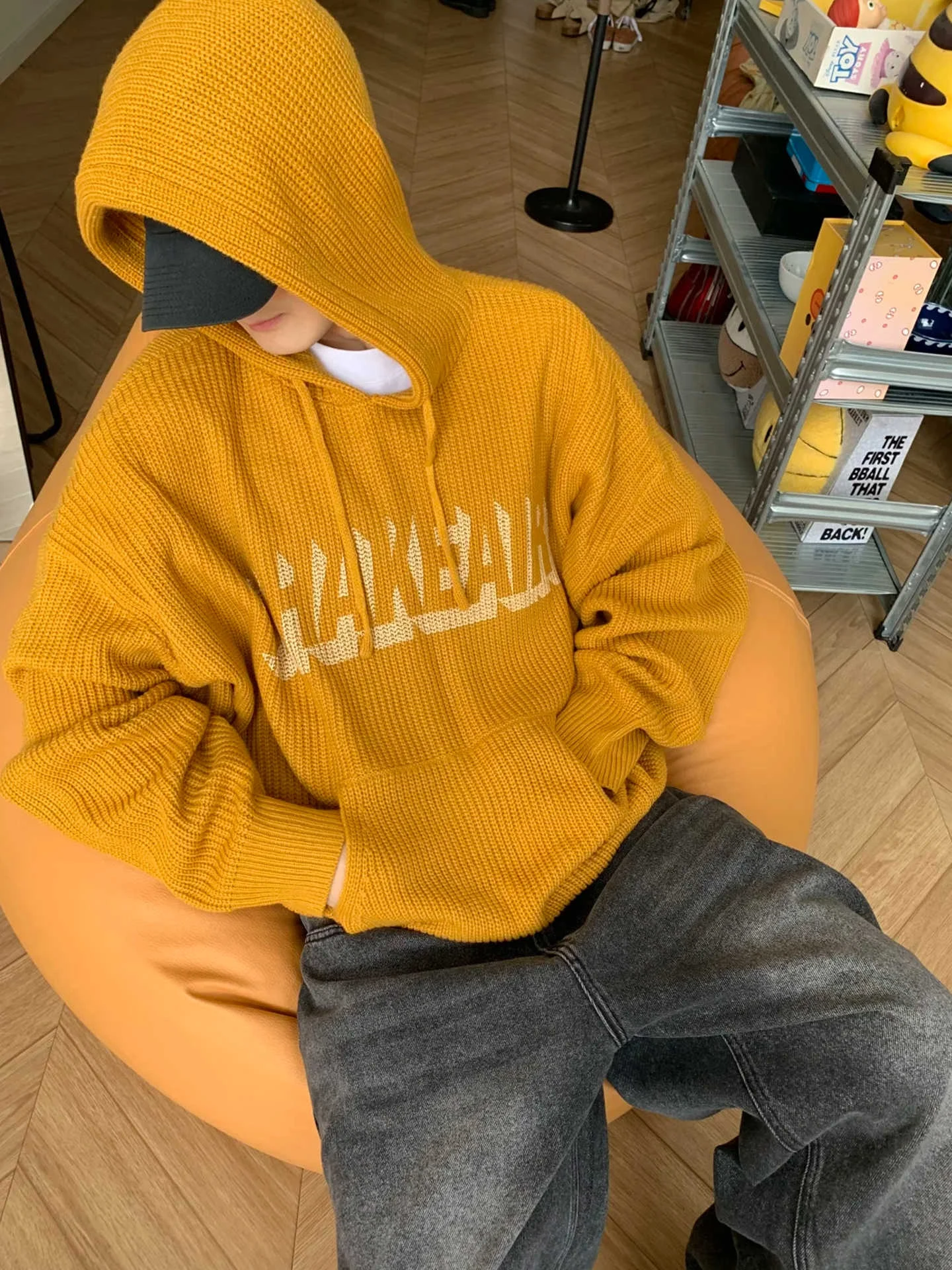 Мужской вязаный свитер-худи свободного кроя на осень-зиму, желтый, повседневный, модный, теплый, из полиэстера и акрила, с длинными рукавами и капюшоном
Мужской вязаный свитер-худи свободного кроя на осень-зиму, желтый, повседневный, модный, теплый, из полиэстера и акрила, с длинными рукавами и капюшоном