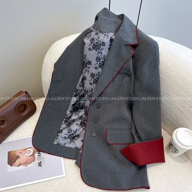 Simple Gray Notched Collar Coat Women Y2k Fashion Patchwork Jackets 2025 Spring Autumn New Loose Tops Mujer Suit
Simple Gray Notched Collar Coat Women Y2k Fashion Patchwork Jackets 2025 Spring Autumn New Loose Tops Mujer Suit