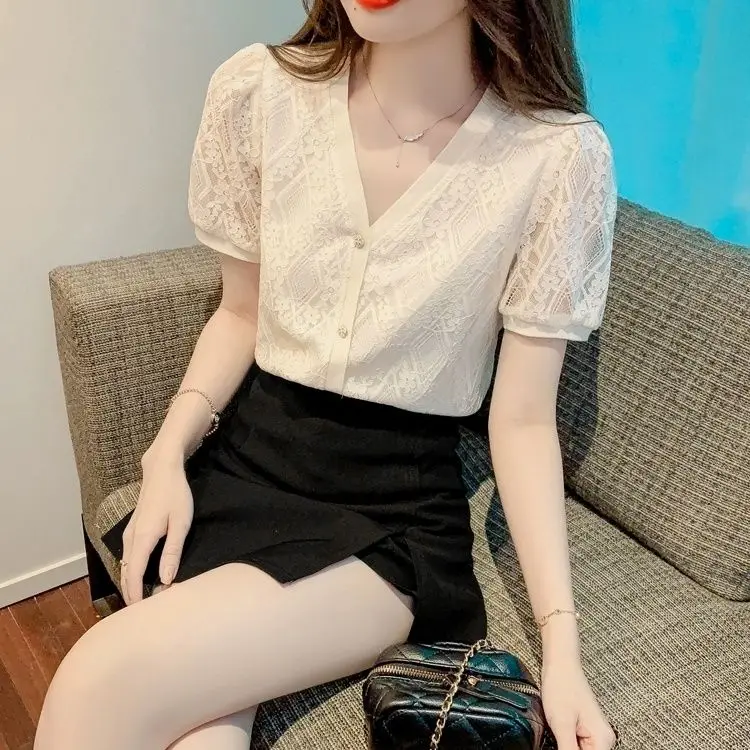 French V-neck Lace Short Sleeve Women 2025 Summer Fashionable and Versatile Temperament Puff Sleeve Top
French V-neck Lace Short Sleeve Women 2025 Summer Fashionable and Versatile Temperament Puff Sleeve Top