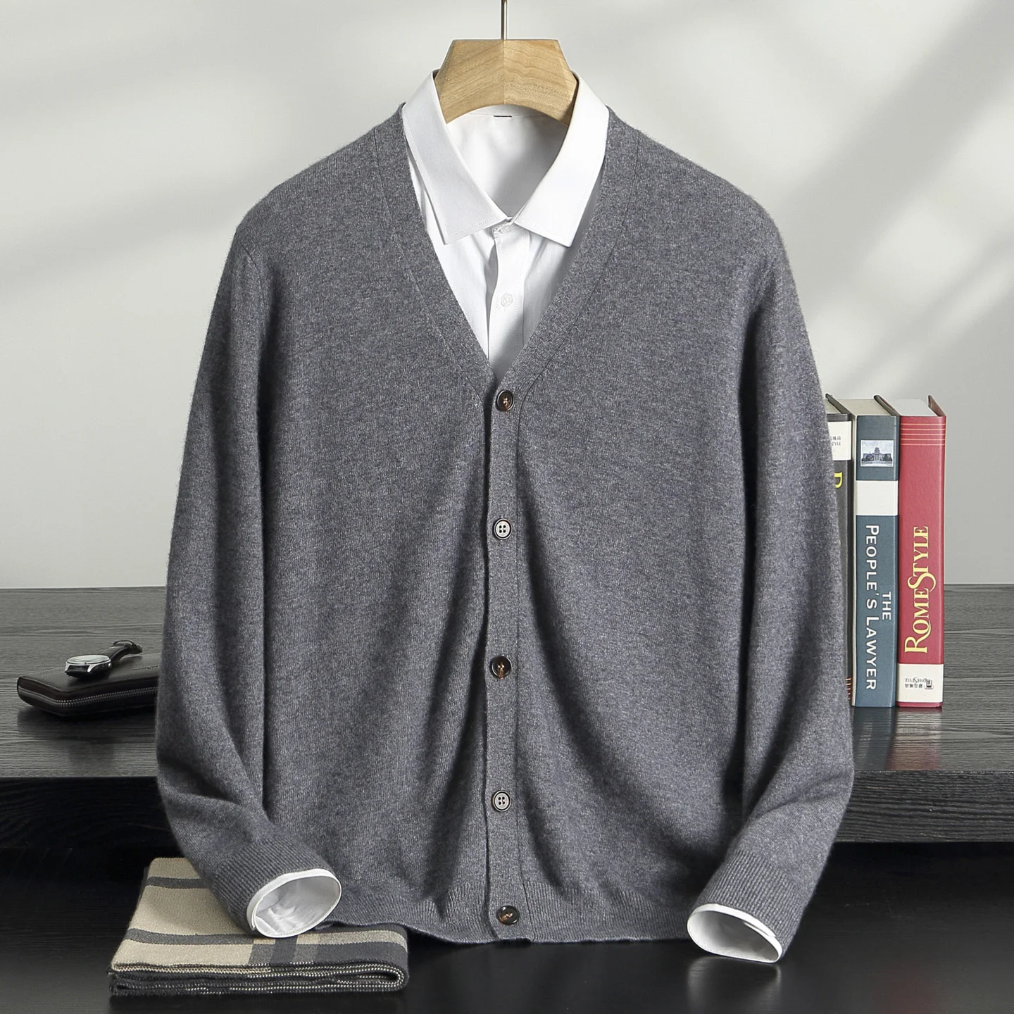 Men 100% Cashmere Sweater V-Neck Cardigan Smart Casual Style Shirt Spring Autumn Winter Warm Cashmere Knitting Sweater Tops
Men 100% Cashmere Sweater V-Neck Cardigan Smart Casual Style Shirt Spring Autumn Winter Warm Cashmere Knitting Sweater Tops