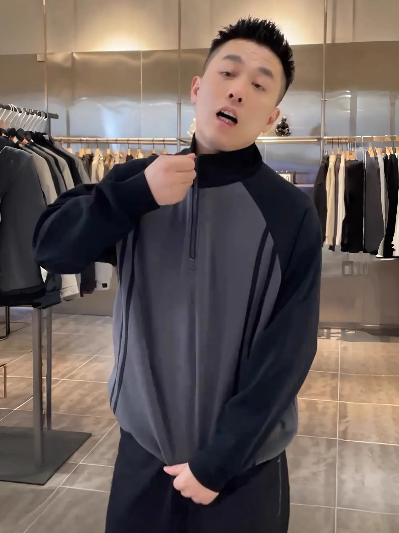 Men's Autumn Winter Fce Lined f Zipper Hoodie Casual Comfortable Skin Friendly Base Layer irt Trendy Simple Match All
Men's Autumn Winter Fce Lined f Zipper Hoodie Casual Comfortable Skin Friendly Base Layer irt Trendy Simple Match All