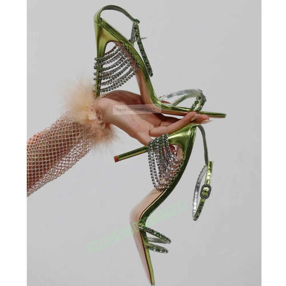 Новые сандалии с бахромой и кристаллами, сандалии с круглым носком и ремешками, сандалии со стразами, летняя женская сексуальная обувь, однотонная повседневная дизайнерская обувь для вечеринок
Новые сандалии с бахромой и кристаллами, сандалии с круглым носком и ремешками, сандалии со стразами, летняя женская сексуальная обувь, однотонная повседневная дизайнерская обувь для вечеринок