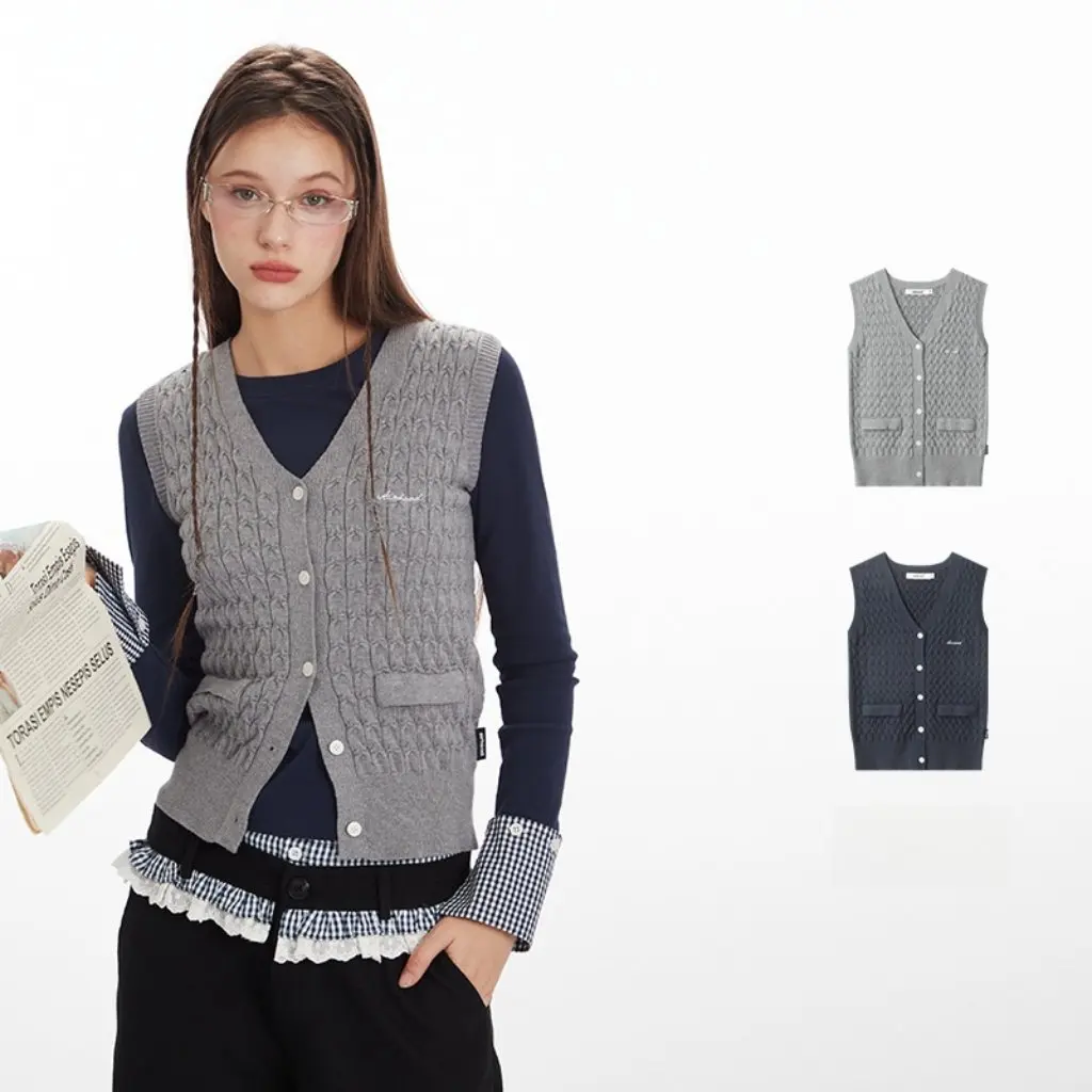 HeyHenry Women's Sleeveless V-neck Vest Cardigan European American Style Retro Knitted Sweater Spring Autumn
HeyHenry Women's Sleeveless V-neck Vest Cardigan European American Style Retro Knitted Sweater Spring Autumn
